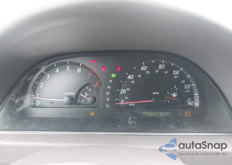 2002 Toyota Camry Le z USA, uszkodzony, nr VIN 4T1BE32K22U599422